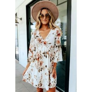 LAST ONE! Plus Size AURELIA Floral V-Neck Mini Dress